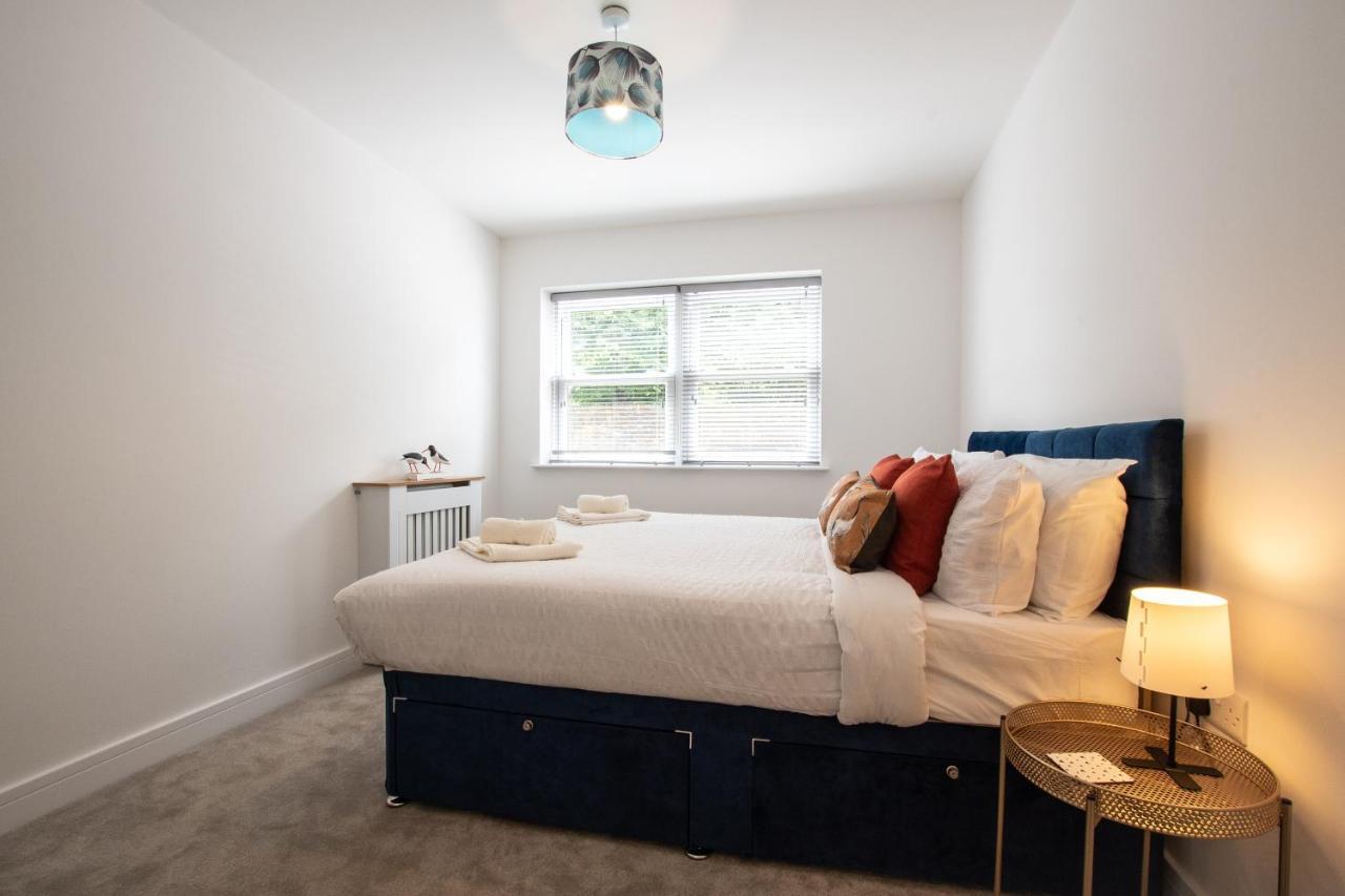 Welcome 4 Business Or Pleasure! Super Central Southampton 'City Vibes' # Stylish Apartment With Outside Space! 1-4 Guests Book Your City Break Or Pre-Cruise Stay! Close To Mayflower Theatre, Universities, Cruise Terminals, Hospitals & Shops! Zewnętrze zdjęcie
